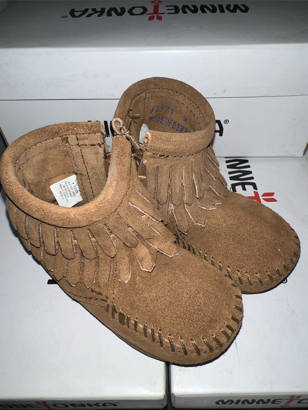 Authentic New in Box, Minnetonka Double Fringe Side Zip Boot infant Size 2